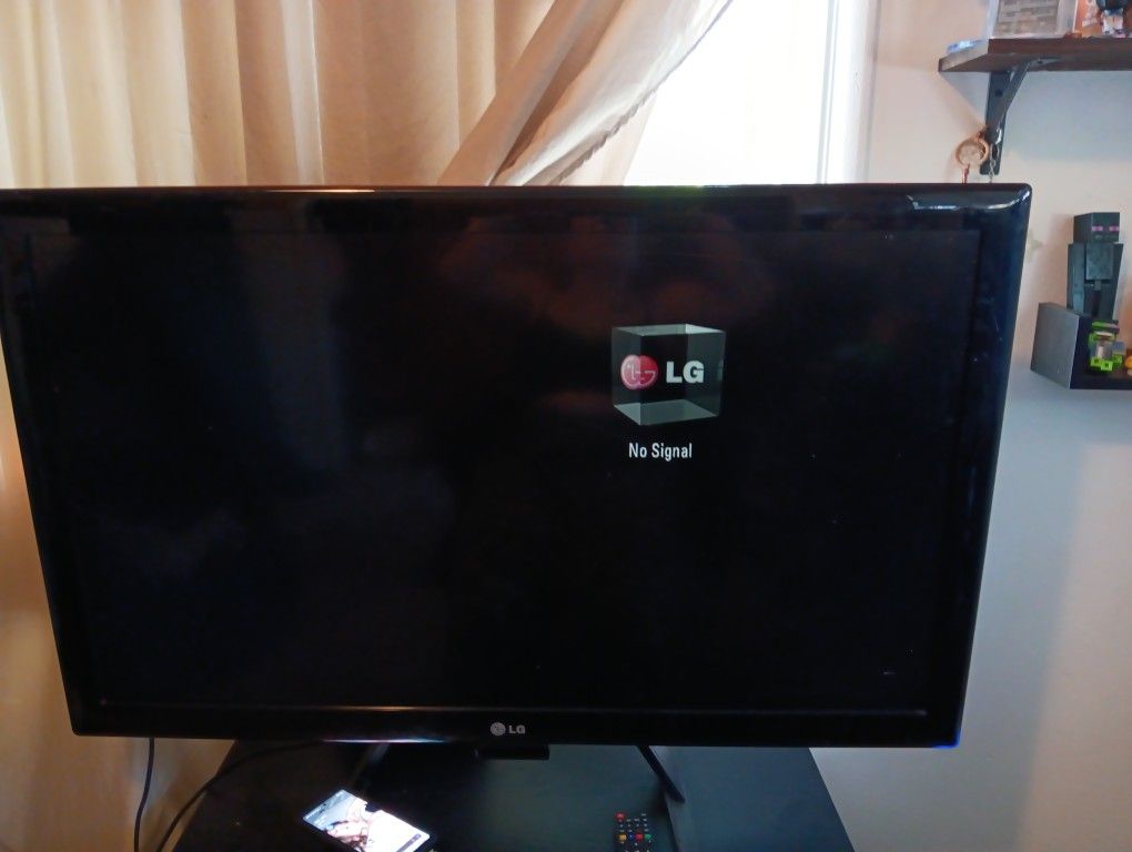 LG 45 Inch Tv