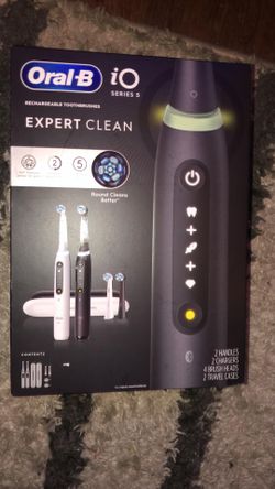 Oral B Electric Toothrbrush 2Pack