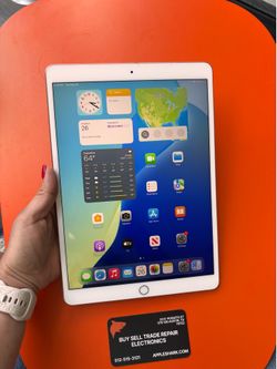 iPad Air 3rd generations 64GB Wi-Fi- Cellular! 90 Day warranty! We offer financing.