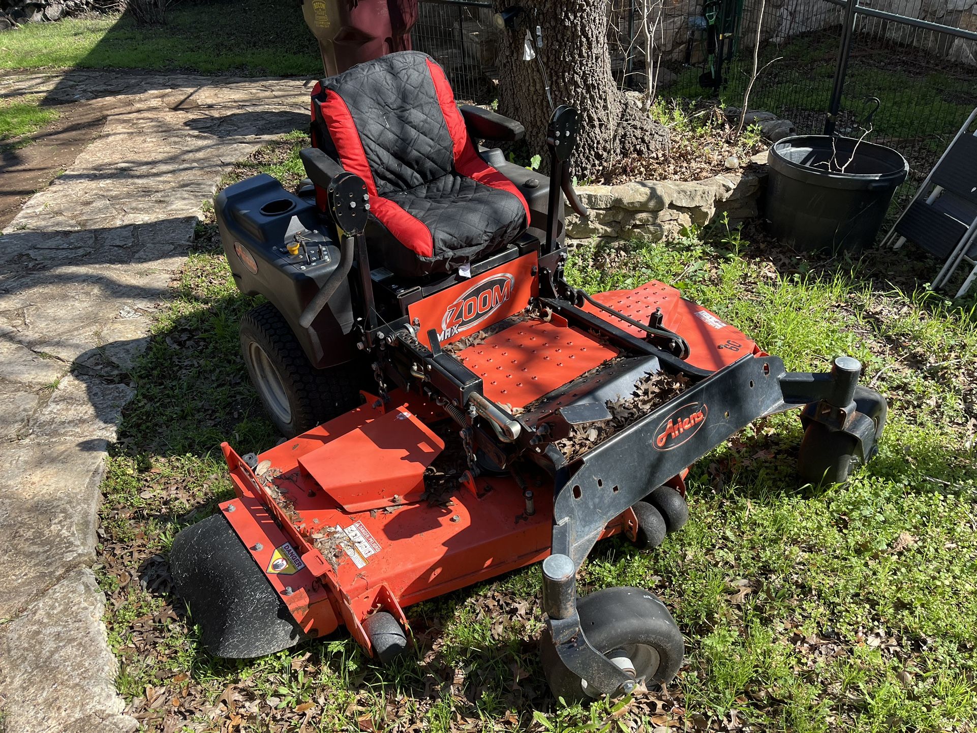 Gravely/Ariens Max-Zoom Commercial Grade 60”Zero Turn Riding Lawn Mower 23hp