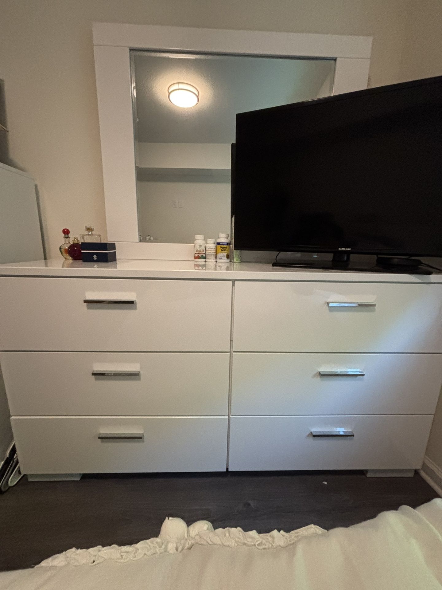 White Vanity Dresser