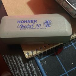 Hohner Special 20