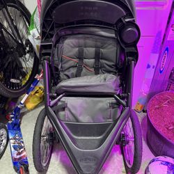 Graco FastAction Fold Jogger Click Connect Travel System Jogging Stroller,