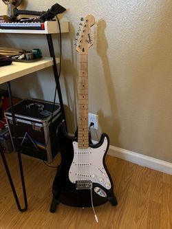 Squier By Fender Stratocaster