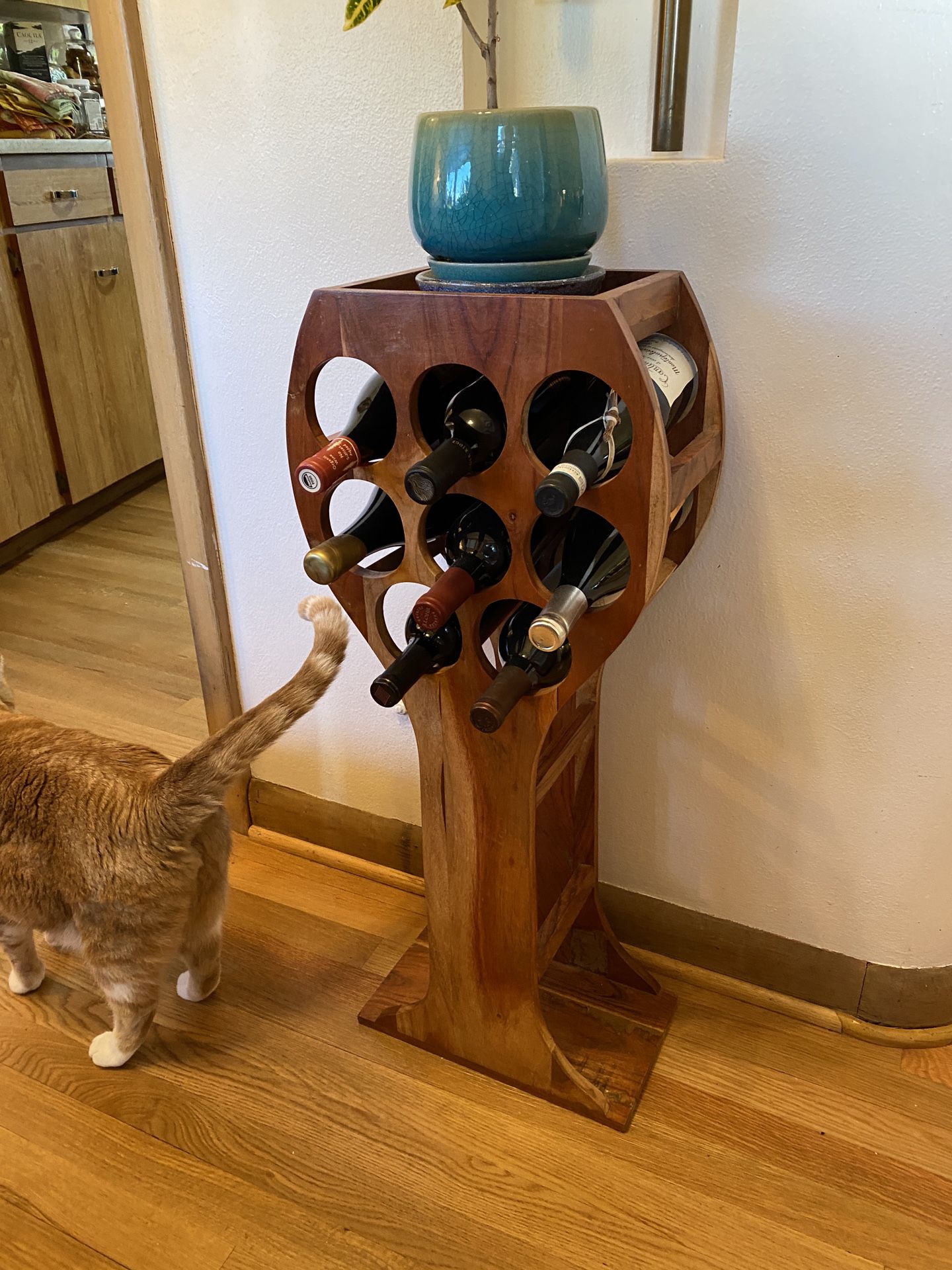 Cute Wine Rack & Stand 