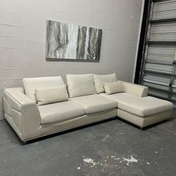 Ivory Cream Sectional (Delivery)