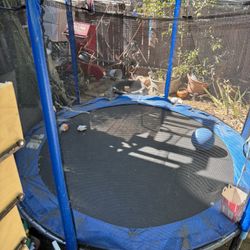 Trampoline Good Condition 70