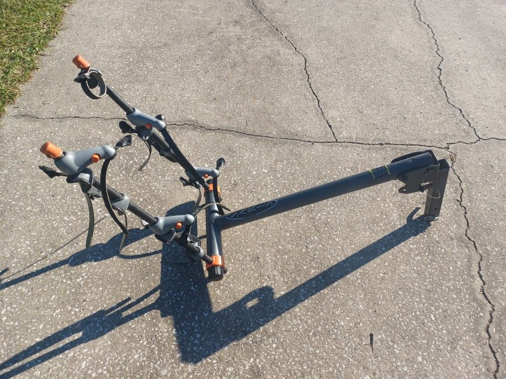 Saris 4 bike Trailer Hitch Bicycle Rack for 2" or 1.25" - $60 FIRM 
