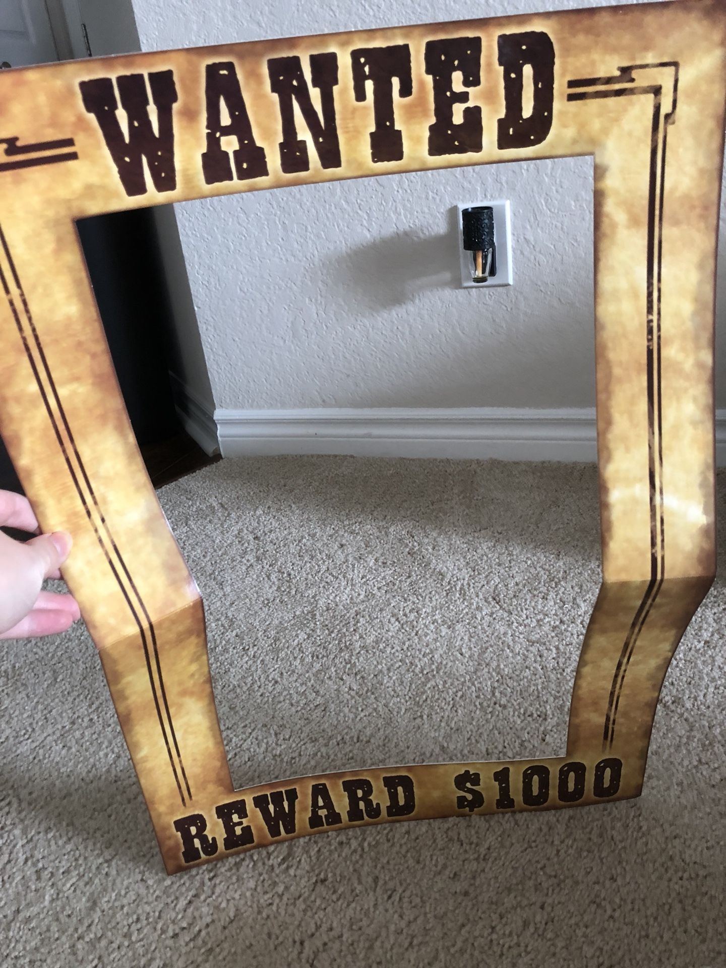 Photo booth prop (wanted sign)