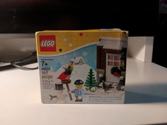 New Lego 40124 Winter Fun Christmas Set ( Sealed , Slight Box Dent )