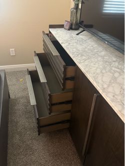 Bedroom set- King size bed