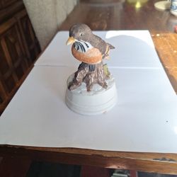 Vintage Sanyo Porcelain Bird And Branch Figurine Plays Music Box 