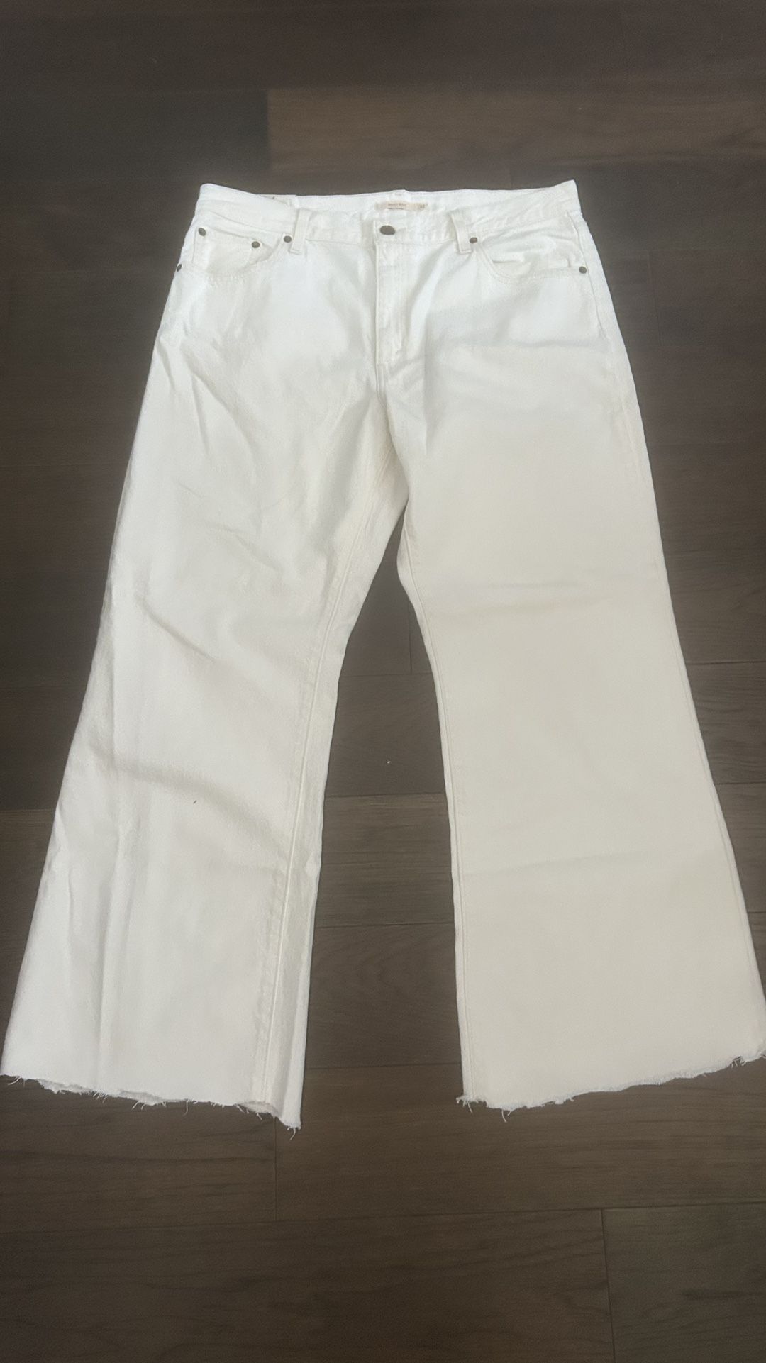 White Flared Levi’s