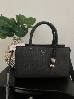Guess/Dooney&Bourke/EdHardy