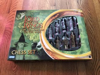 Lord of the Rings Chess Set