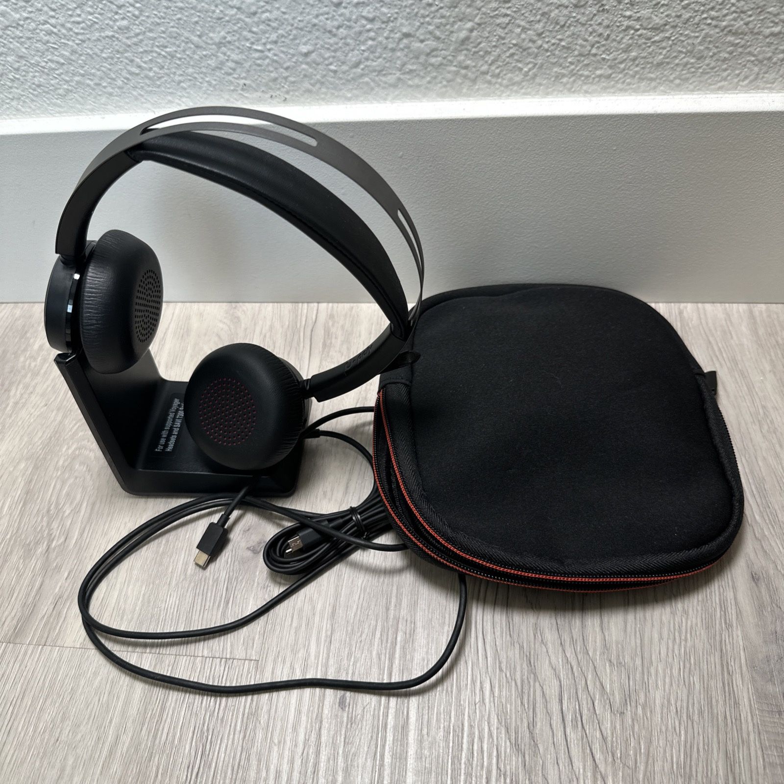 Poly Voyager Focus 2 Bluetooth Headset & Charge Mount