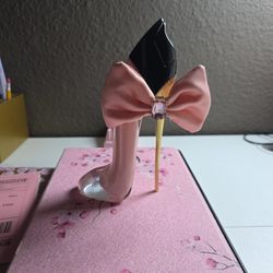 Título:
✨ Good Girl Blush – Carolina Herrera Perfume