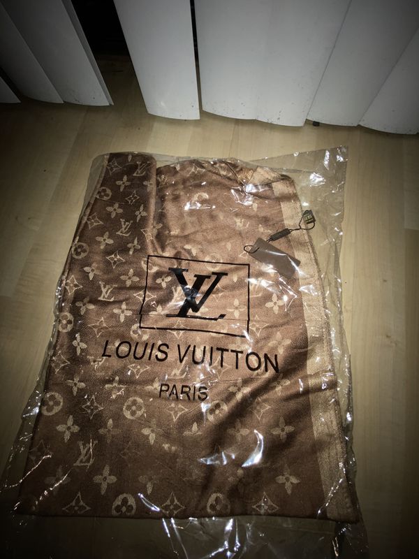 Lous Vuitton scarf for Sale in La Jolla, CA - OfferUp