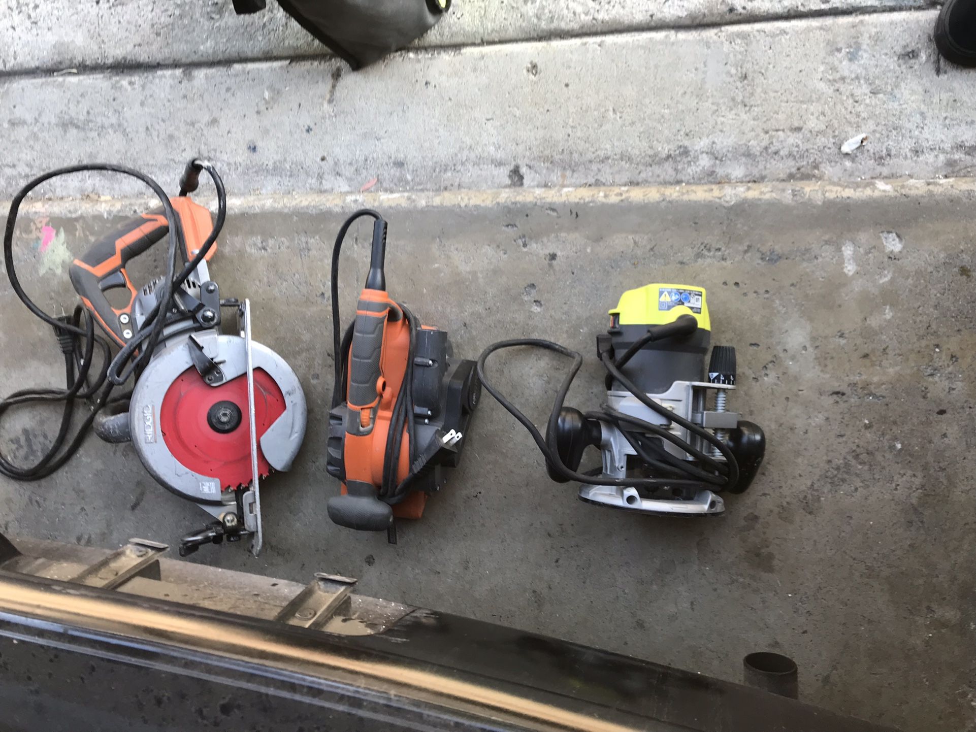 Skill Saw / Router/sander