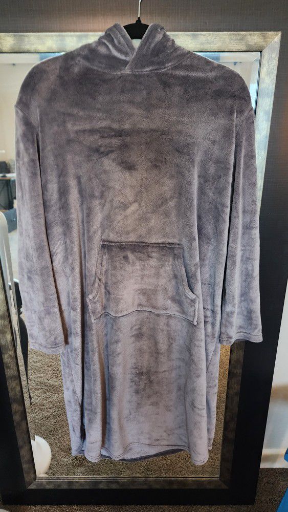 Gray Robe With Hoodie L/xl