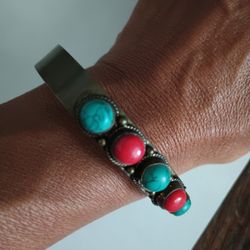 Copper Bracelet With Stones  . Turquoise And Coral 