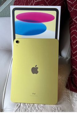 NEW IPad 10th Generation 256 GB Wi Fi 10.9” Space Yellow. SALE Today $440 🎈