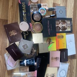 Gently Used Makeup 💄 