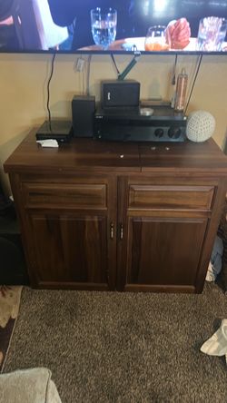 Sewing cabinet