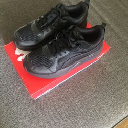 Puma Size 7C ( Junior )