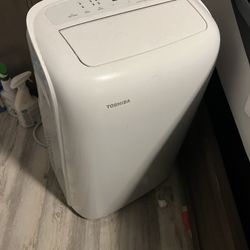 Toshiba 10000 BTU (7,000 BTU, DOE) 115-Volt Portable Air Conditioner