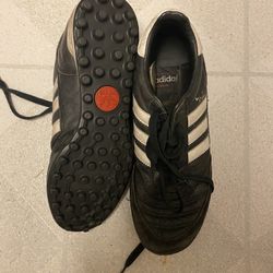 adidas Mundial Team Artificial Turf Shoe Size 7.5
