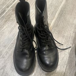 Doc Martens, Size 7, Air Jordan’s, Size 8 1/2Labron James Basketball Shoes Size US 6 Size  