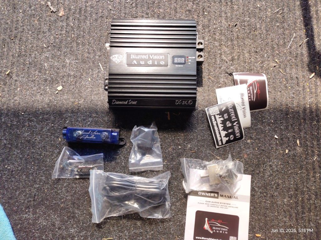 Blurred Vision Audio DS-3K.1D - Compact 3000 RMS Full Range Amplifier 