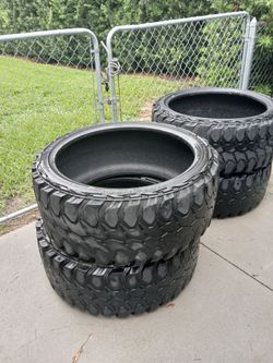 37x13.50r26 Tires Gladiators