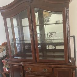 China cabinet 