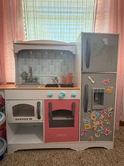 Play kitchen