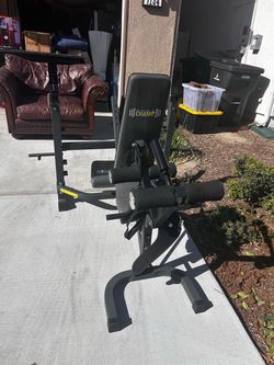 Multifunctional Weight Bench