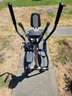 Pro Form Elliptical Machine
