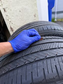 2 Bridgestones tires