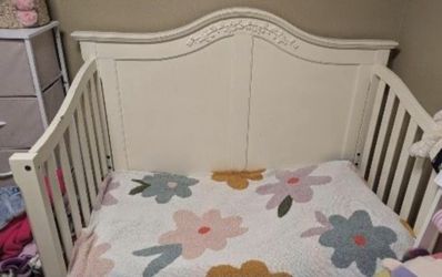 3 In 1 Baby Crib 