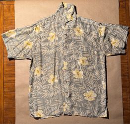 Silk Icon Men’s (M) 100% Silk Hawaiian Button Shirt Floral Relaxed Lightweight