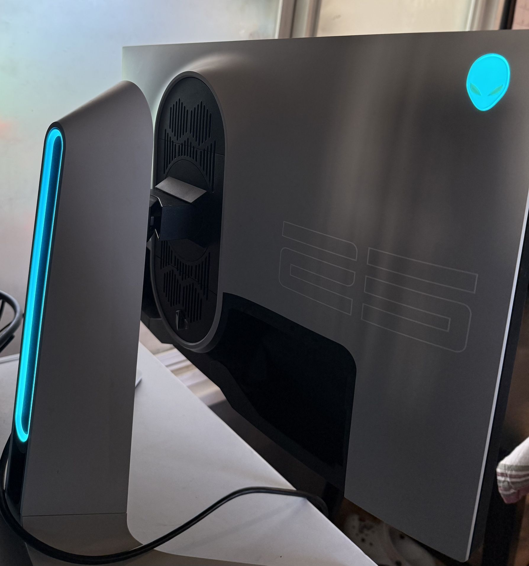 Alienware 25" 1080p IPS 240Hz Gaming Monitor 