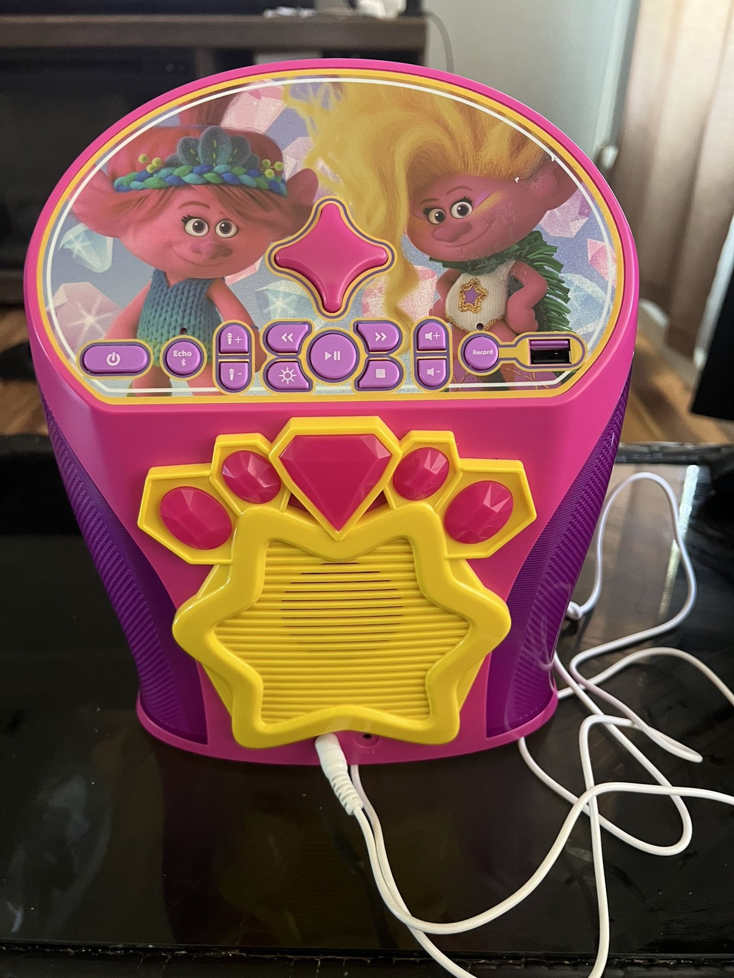 Poppy microphone music