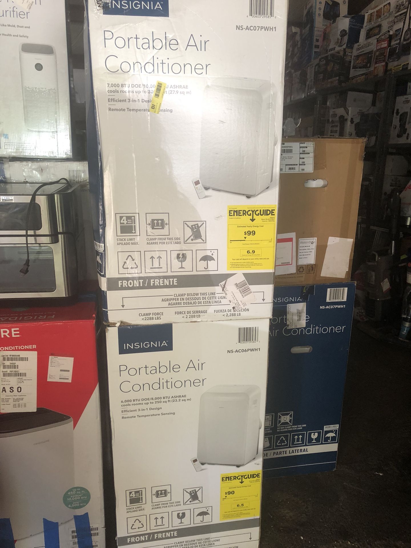 Insignia™ - 250 Sq. Ft. Portable Air Conditioner - White Model:NS-AC06PWH1 New Open Box
