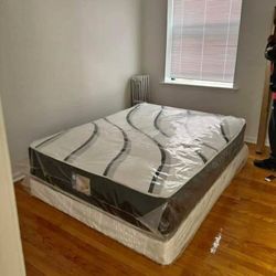 Luxury Queen Mattress – Brand New and Never Used!