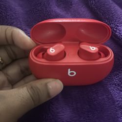 Beats Studio Buds 