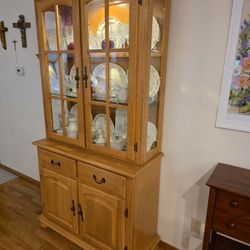 Oak China Cabinet/Hutch