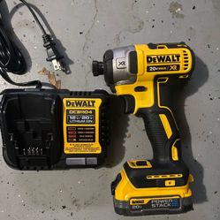 Dewalt 20V MAX XR Cordless Brushless 3 speed 1/4 in impact driver DCF887