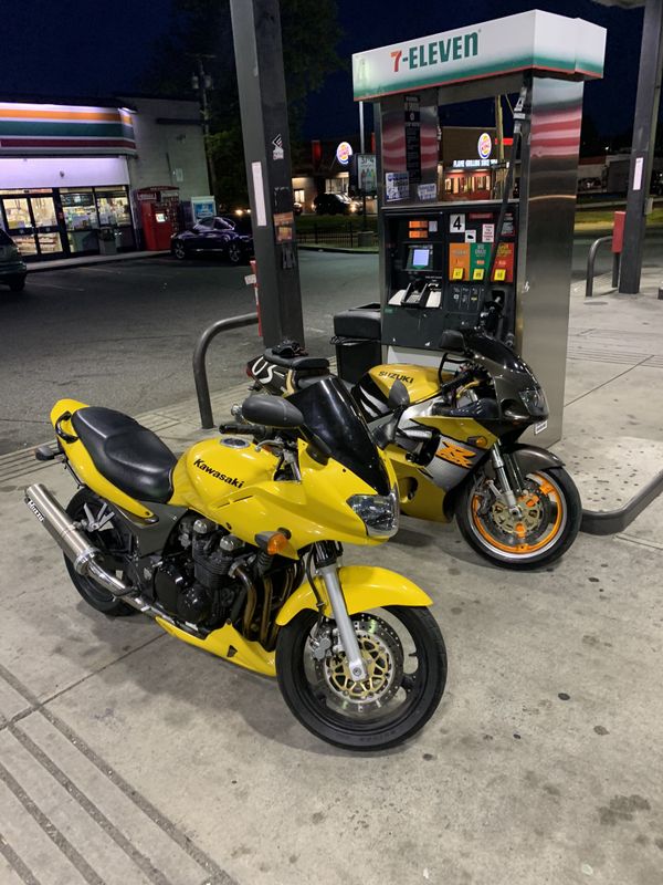Kawasaki zr7