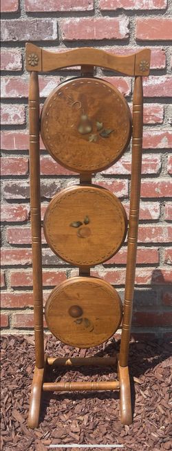 Vintage Wooden Folding Pie Stand – Hand-Painted 3-Tier Rack